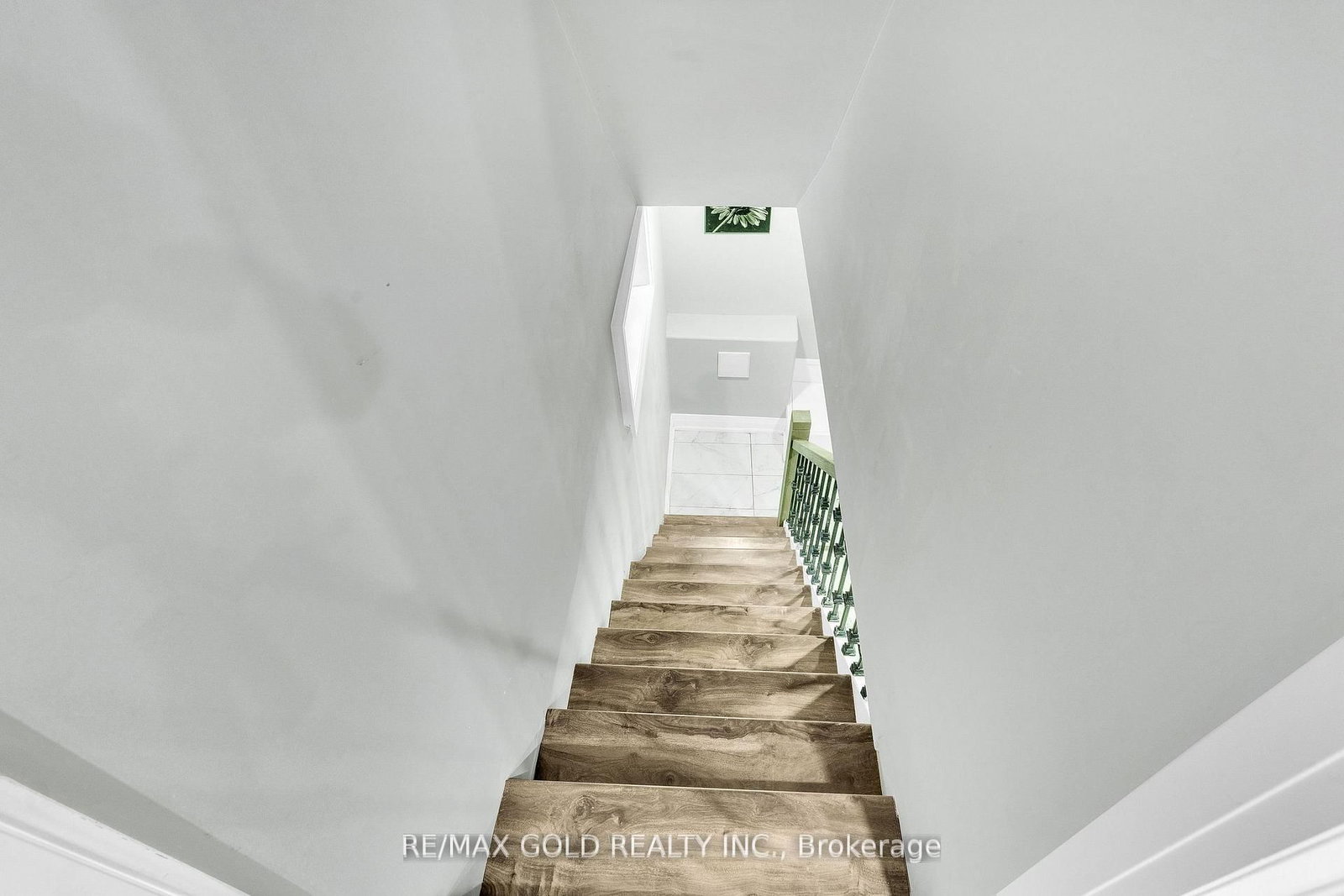 Listing Image 27