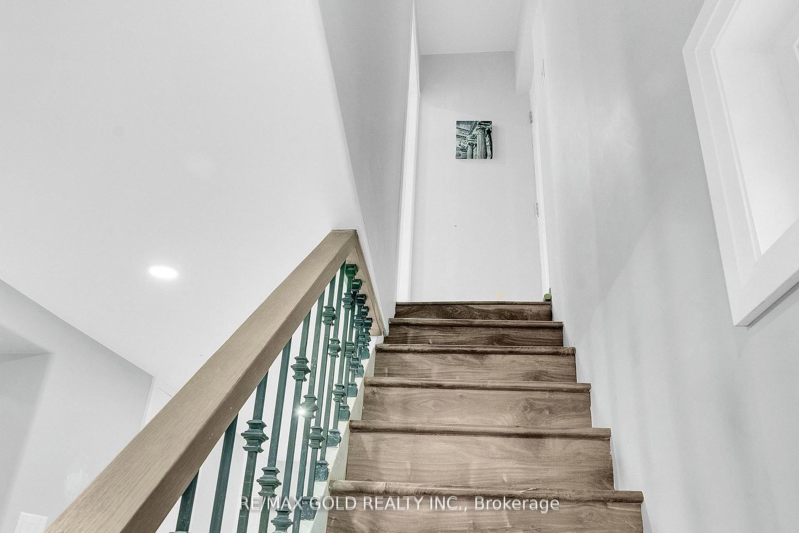 Listing Image 28