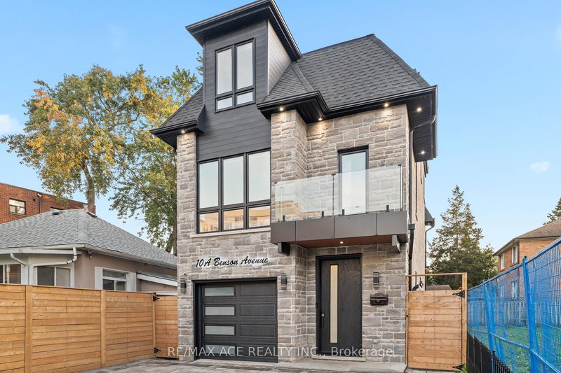 10A Benson Ave, Mississauga, L5H 2P2 | Image 3