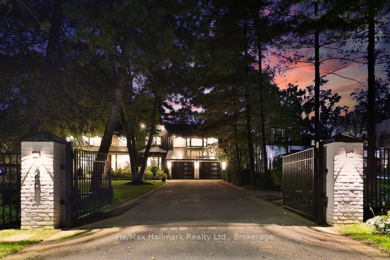 200 Chartwell Rd, Oakville, L6J 3Z8 | Image 2