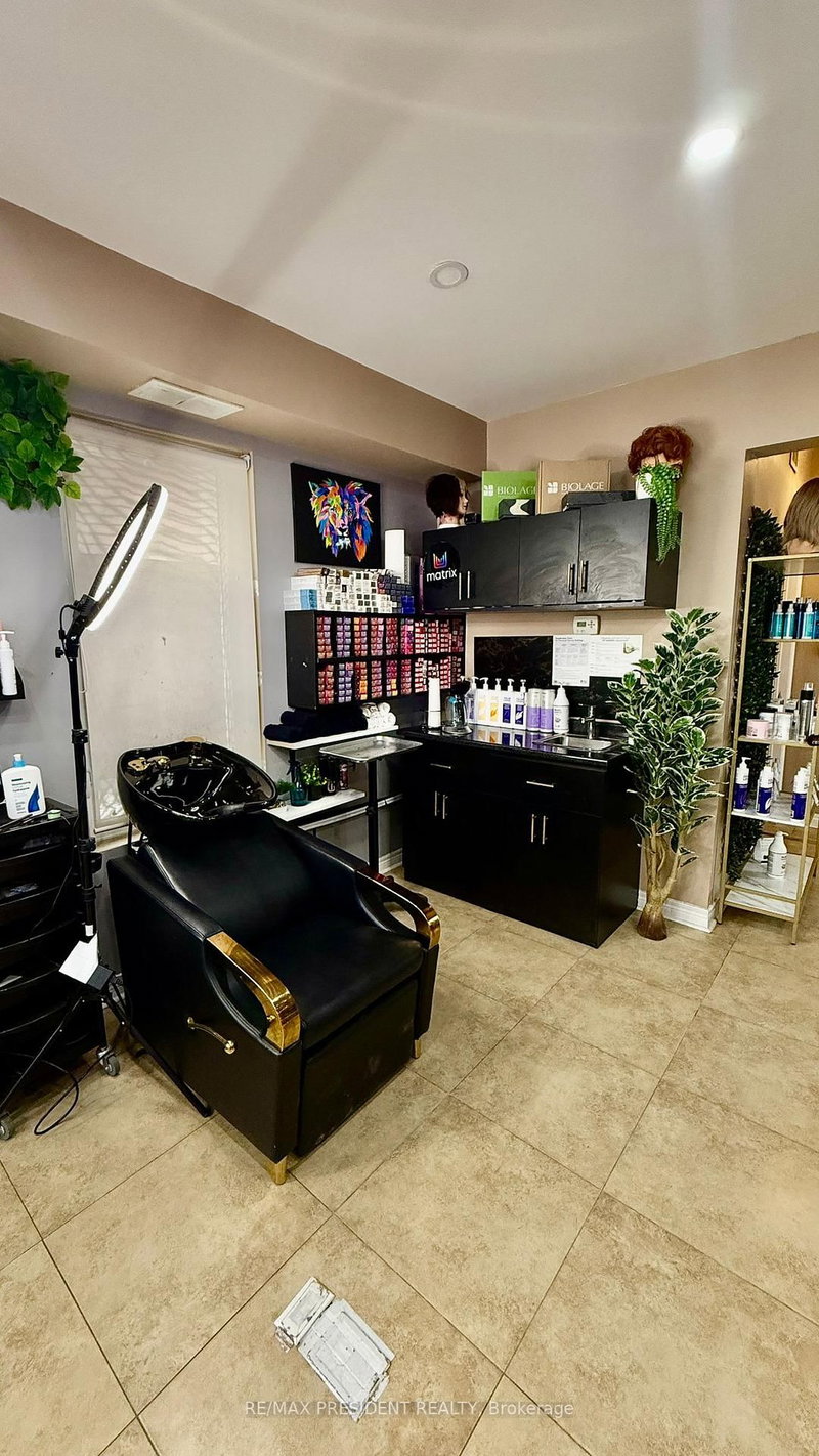 159 Queen St W, Brampton, L6Y 1M4 | Image 3