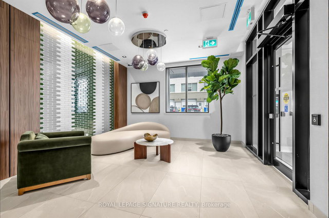 307 - 758 Dovercourt Road