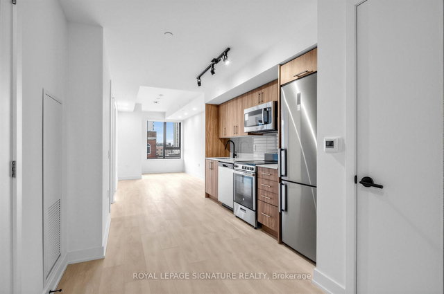 307 - 758 Dovercourt Road