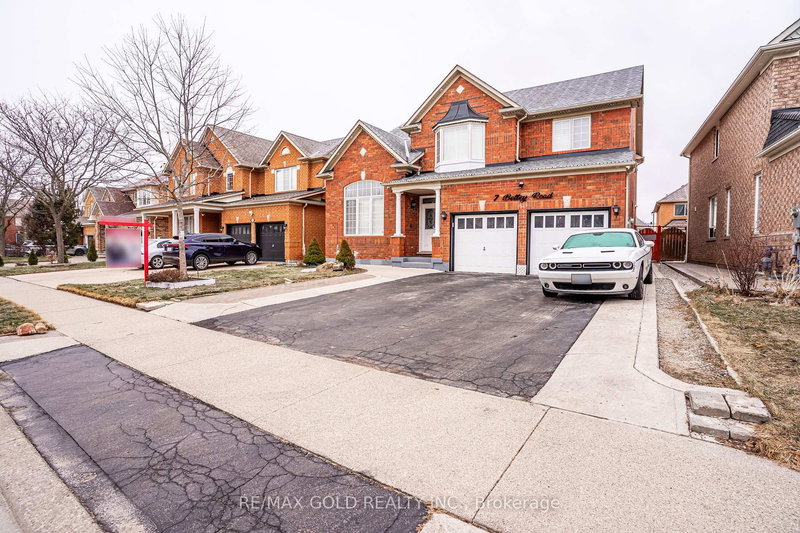 7 Bettey Rd, Brampton, L6P 1S9 | Image 2