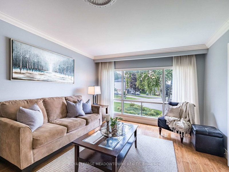 40 Hilltop Dr, Caledon, L7C 1H6 | Image 3