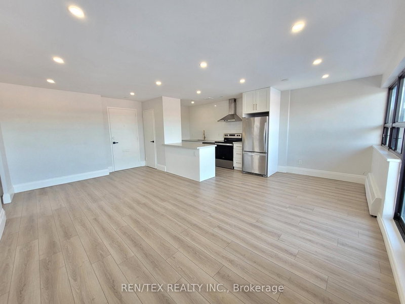 302 - 26 Sterne Ave, Brampton, L6W 2Y5 | Image 3