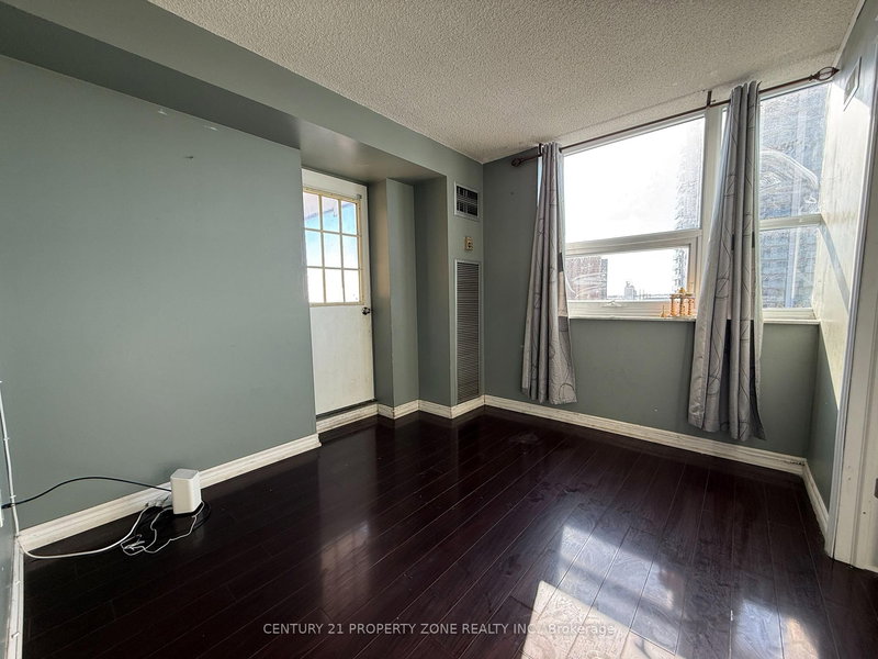 1405 - 4 Lisa St, Brampton, L6T 4B6 | Image 2