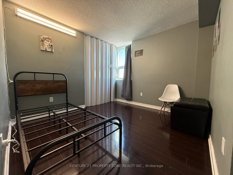 1405 - 4 Lisa St, Brampton, L6T 4B6 | Image 3