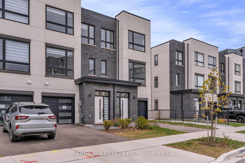 3049 Trailside Dr, Oakville, L6M 5R5 | Image 2