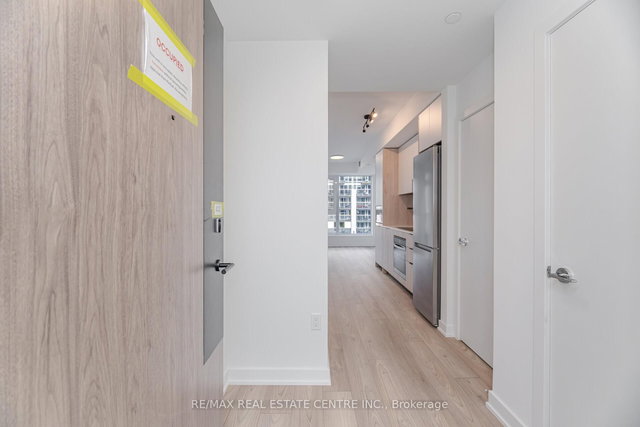 731 - 1007 The Queensway