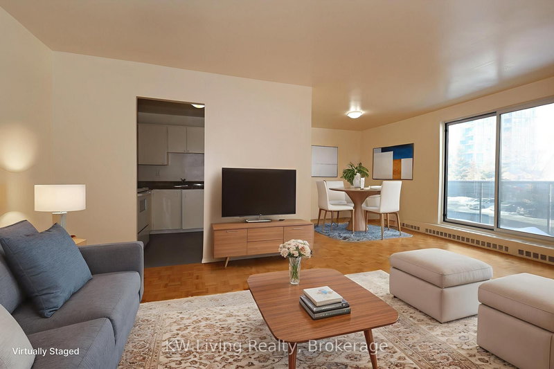 203 - 33 Central Pkwy W, Mississauga, L5B 1L4 | Image 3