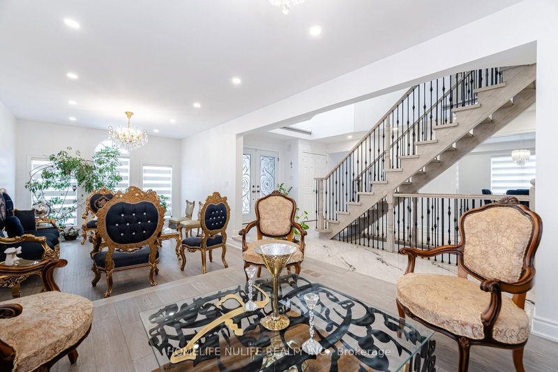 6150 Bankhead Crt, Mississauga, L5V 1L9 | Image 3