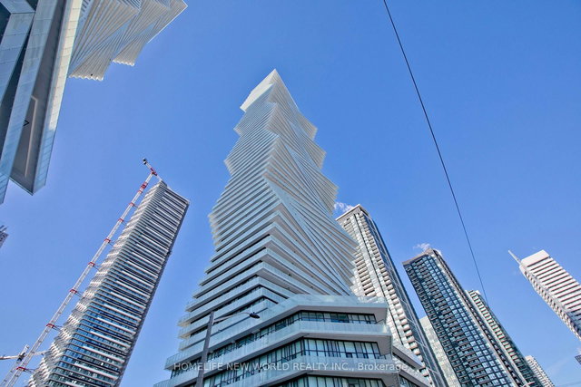 2907 - 3900 Confederation Parkway