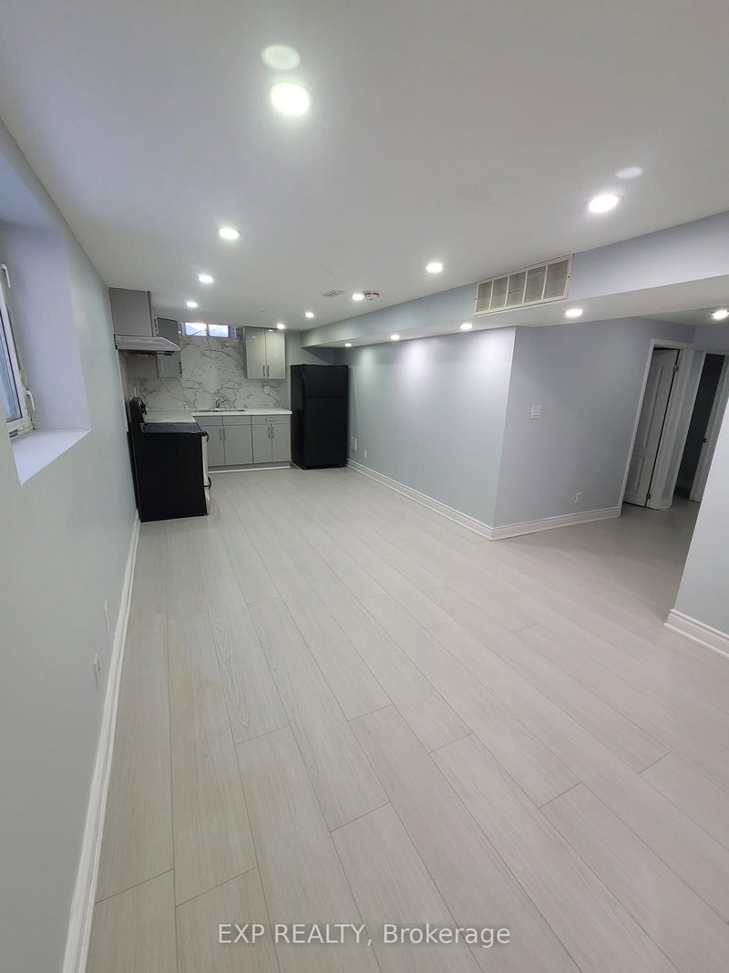 4372 Heathgate Cres, Mississauga, L5R 2C1 | Image 3