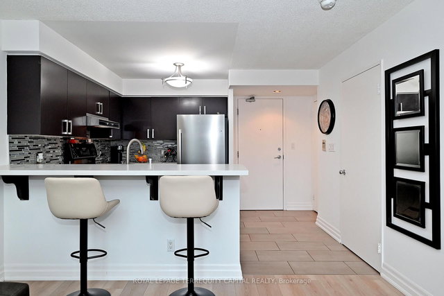 214 - 200 Manitoba Street