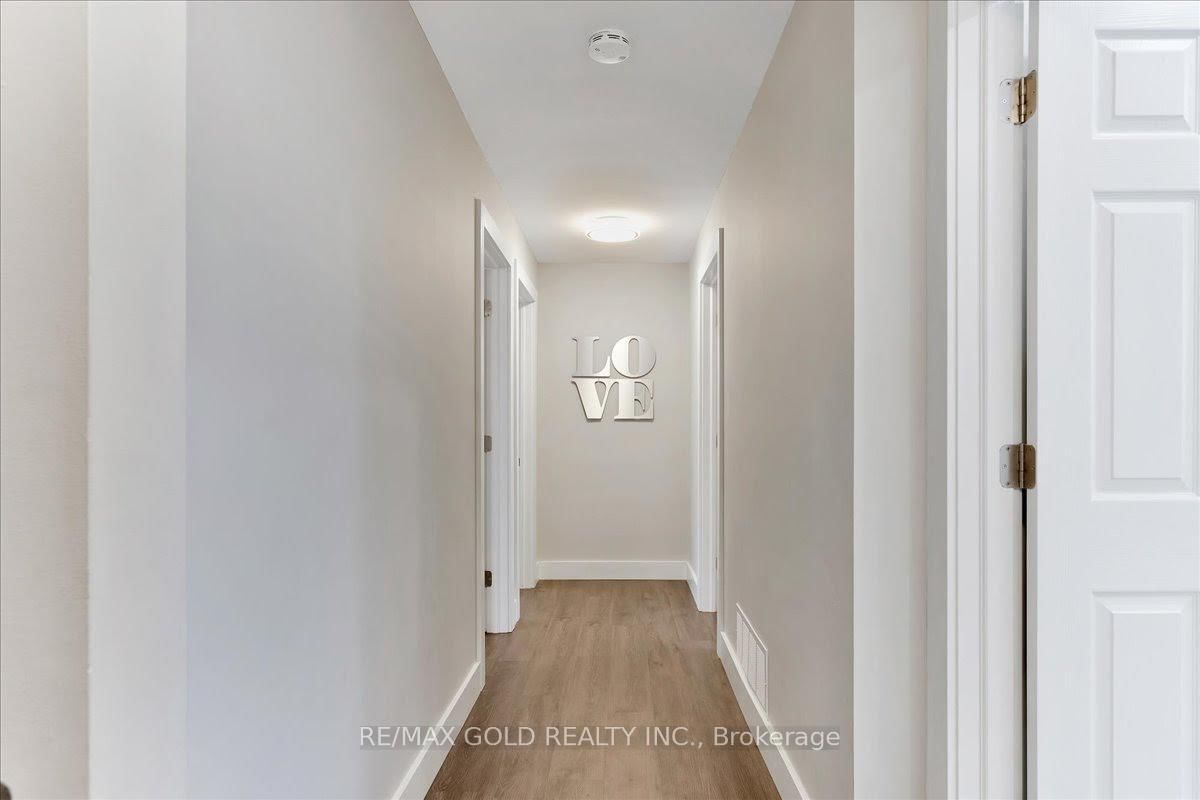 Detached House for sale at 48 Aberdeen Crescent, Brampton, Ontario, L6T 2P9 - Avondale - MLS: W12786580