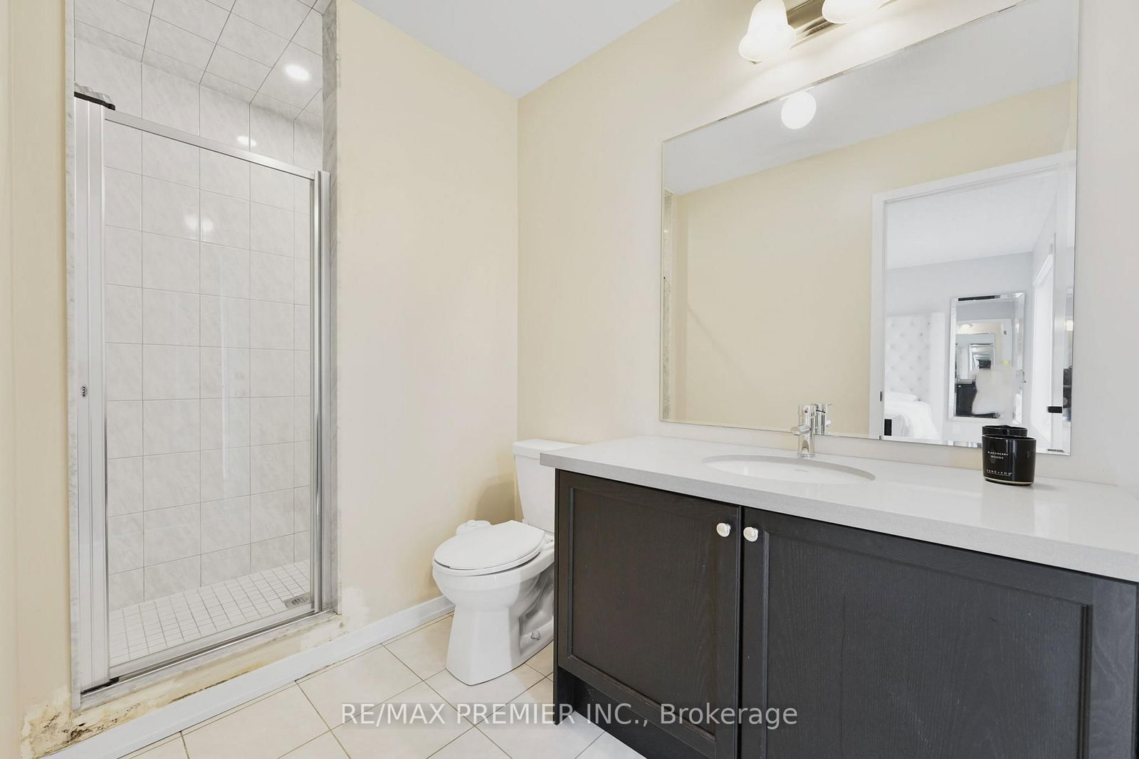 Townhouse for sale at 12 Heathrow Lane, Caledon, Ontario, L7E 4M4 - Bolton East - MLS: W12786764