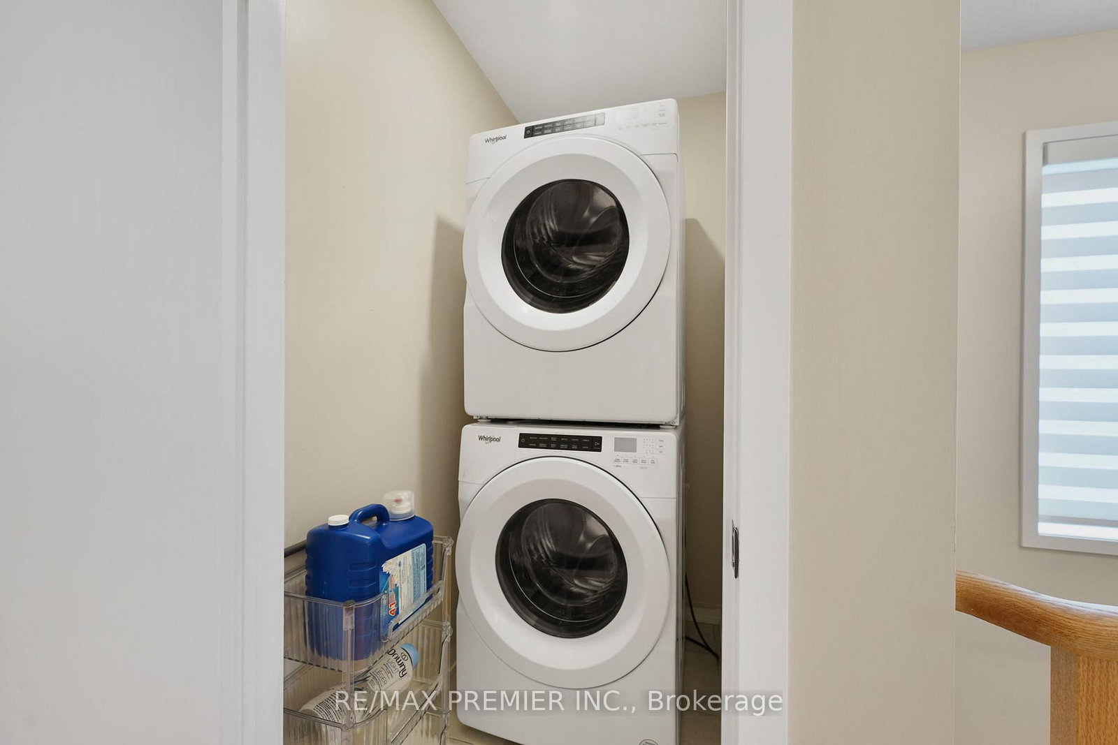 Townhouse for sale at 12 Heathrow Lane, Caledon, Ontario, L7E 4M4 - Bolton East - MLS: W12786764