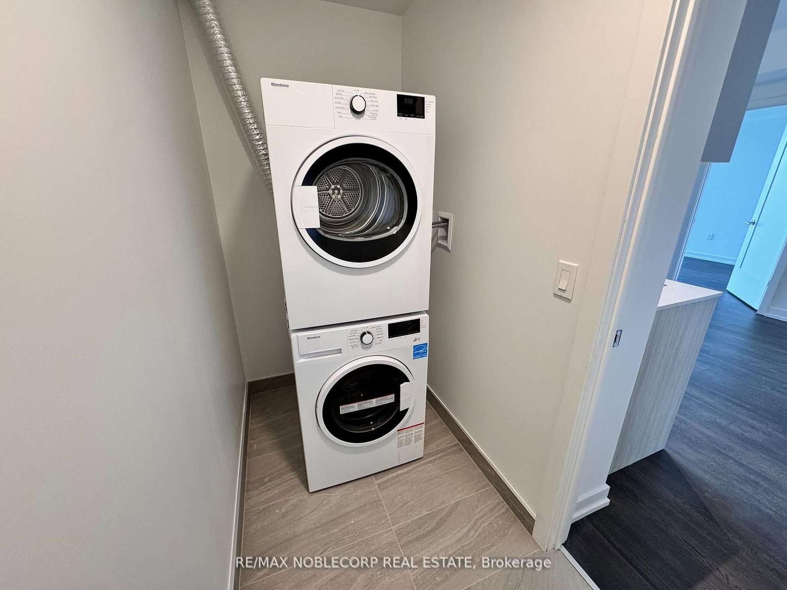 Condo for lease at 701-801 The Queensway, Toronto, Ontario, M8Z 1N4 - Stonegate-Queensway - MLS: W12786938