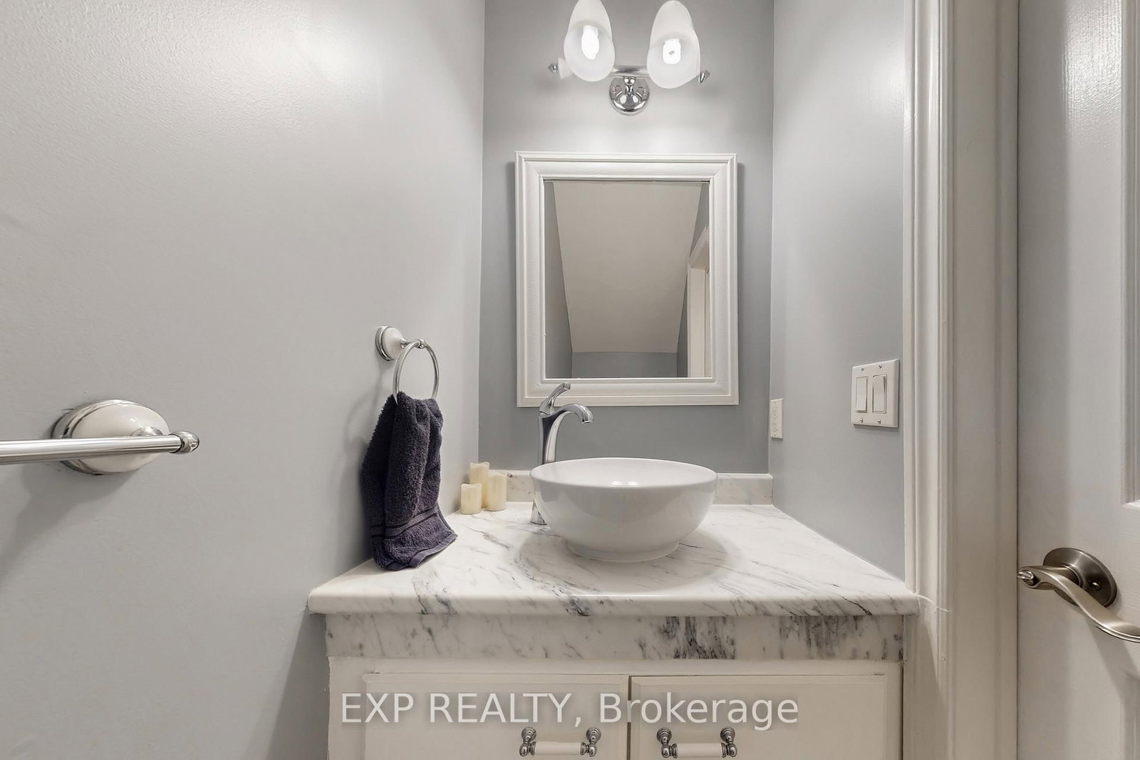 Townhouse for sale at 43 Hartnell Square, Brampton, Ontario, L6S 5W8 - Central Park - MLS: W12786962