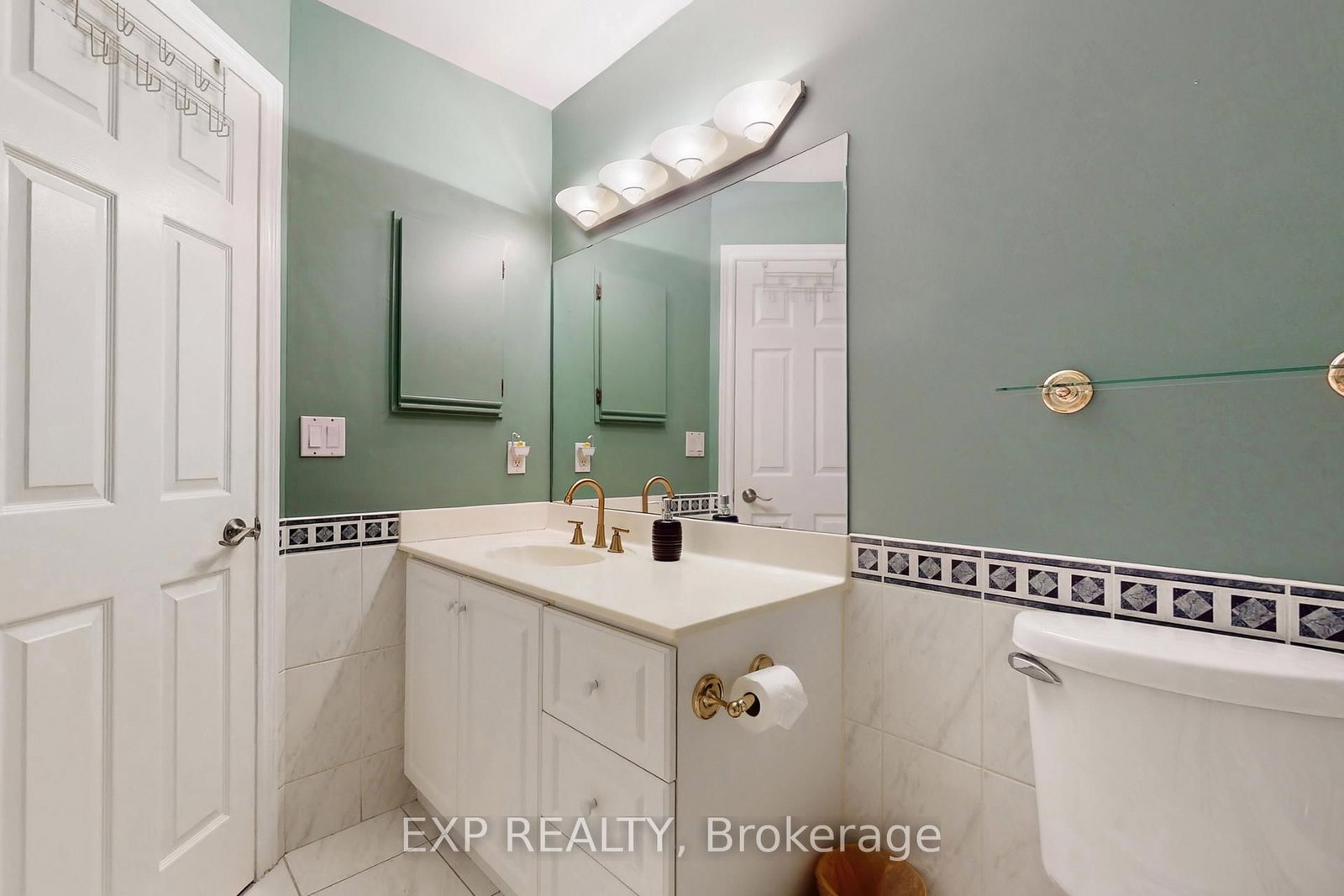 Townhouse for sale at 43 Hartnell Square, Brampton, Ontario, L6S 5W8 - Central Park - MLS: W12786962