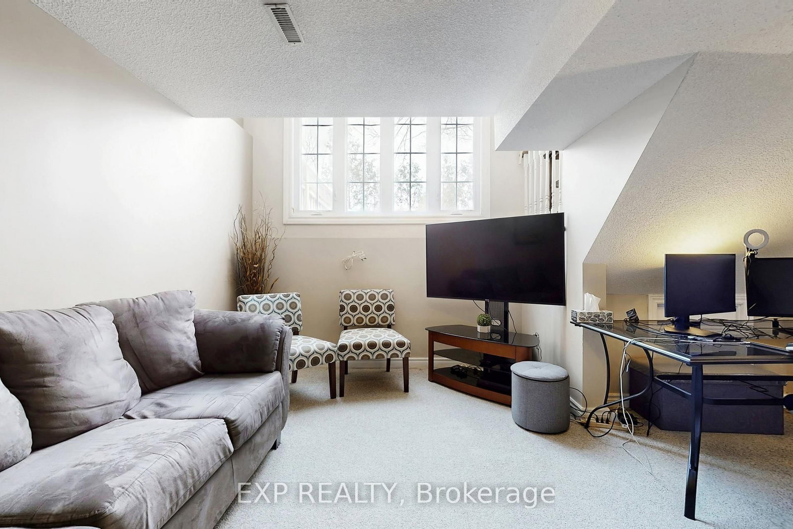 Townhouse for sale at 43 Hartnell Square, Brampton, Ontario, L6S 5W8 - Central Park - MLS: W12786962