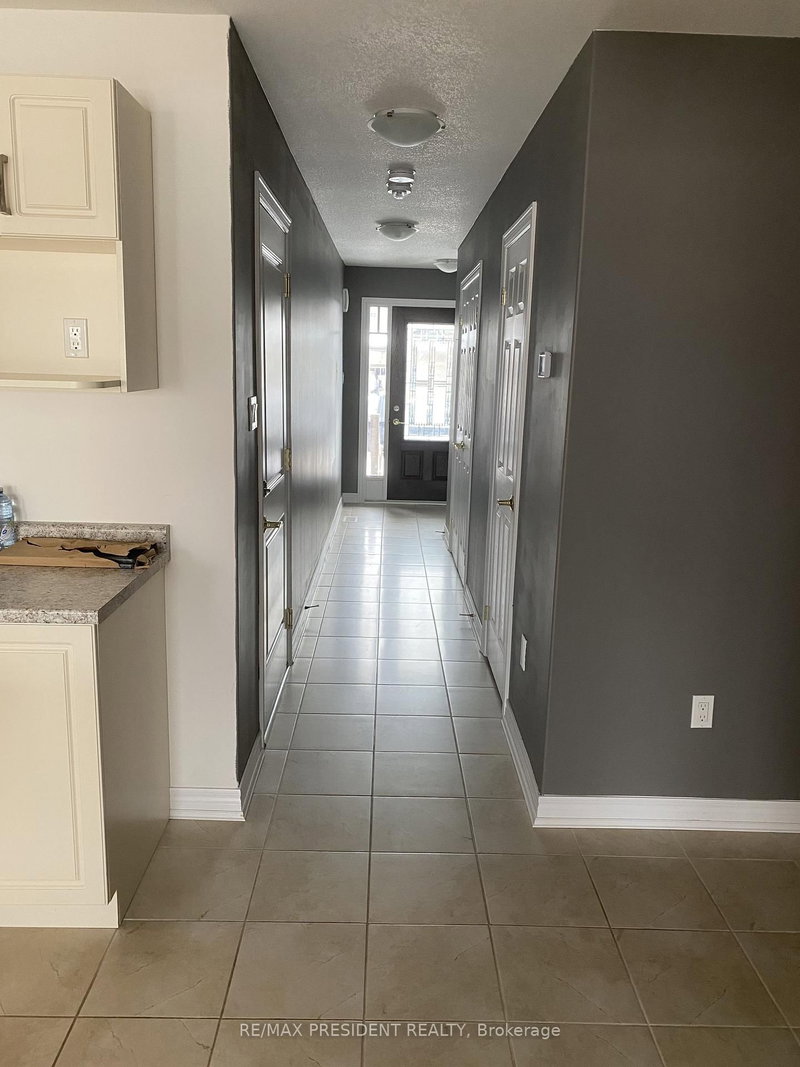 37 Winterton Crt W, Orangeville, L9W 5H8 | Image 3