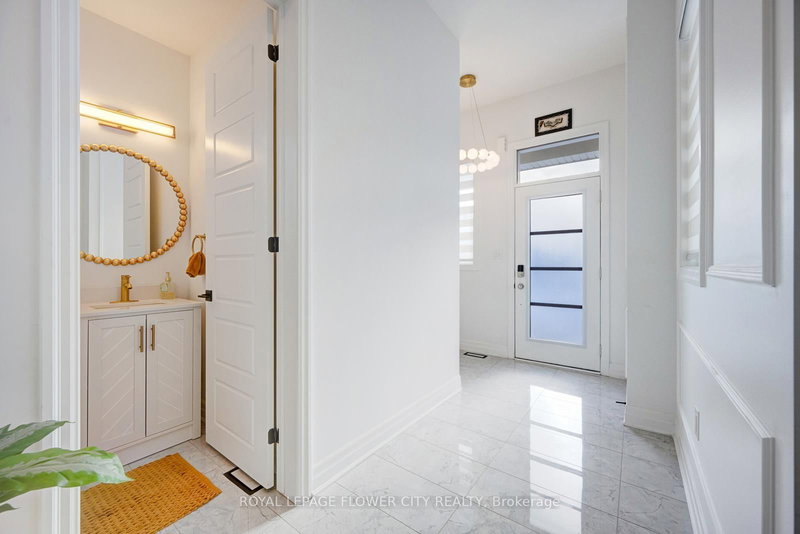 1195 Stirling Todd Terr, Milton, L9E 2E2 | Image 3