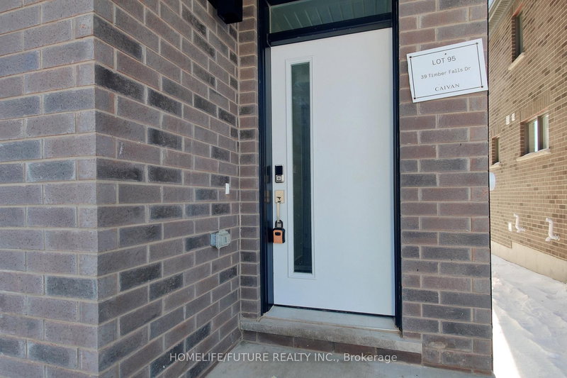 39 Timber Falls Dr, Brampton, L7A 0B8 | Image 2