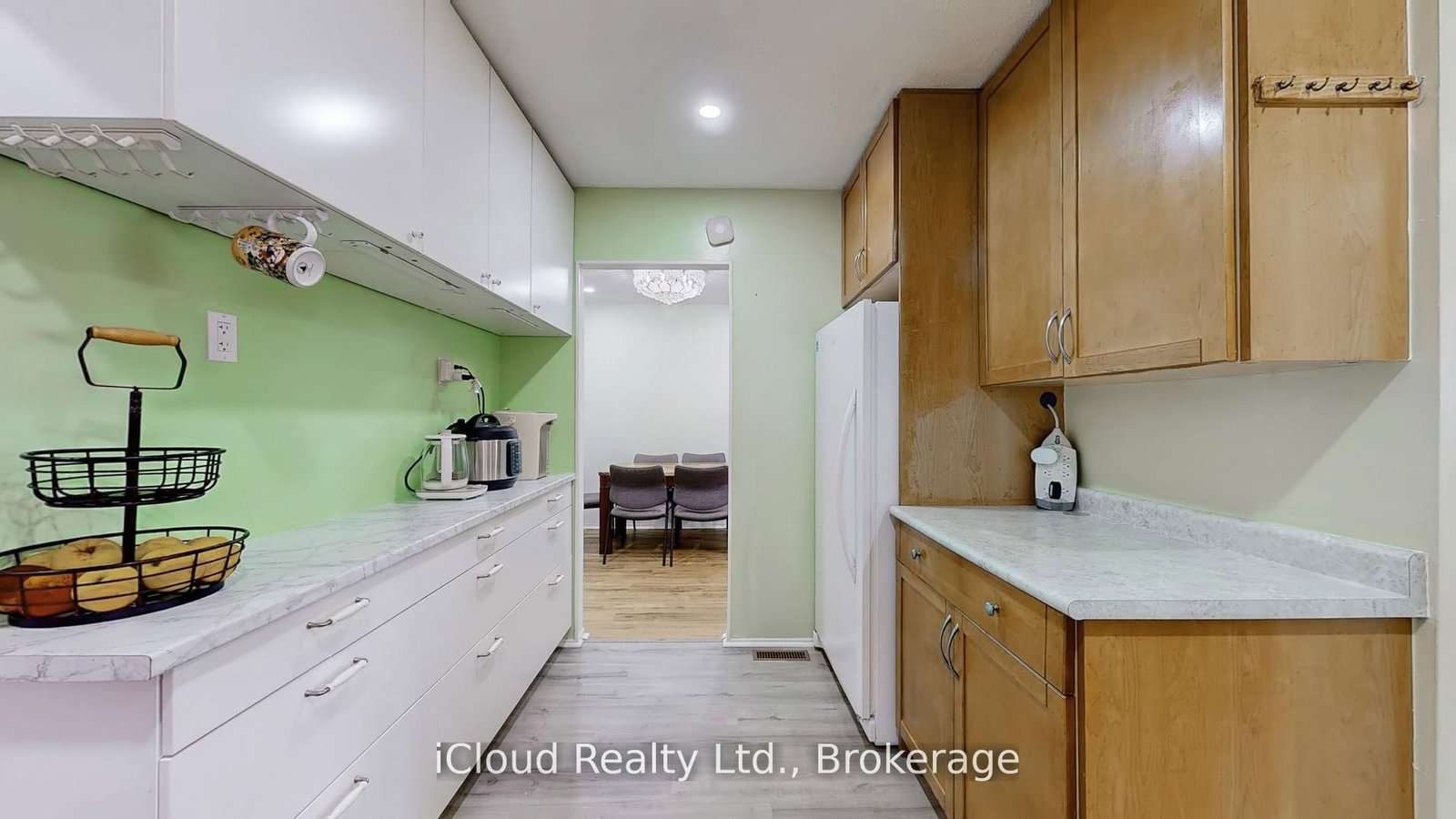 Semi-Detached House for sale at 19 Flamingo Crescent, Brampton, Ontario, L6T 2G4 - Southgate - MLS: W12787646