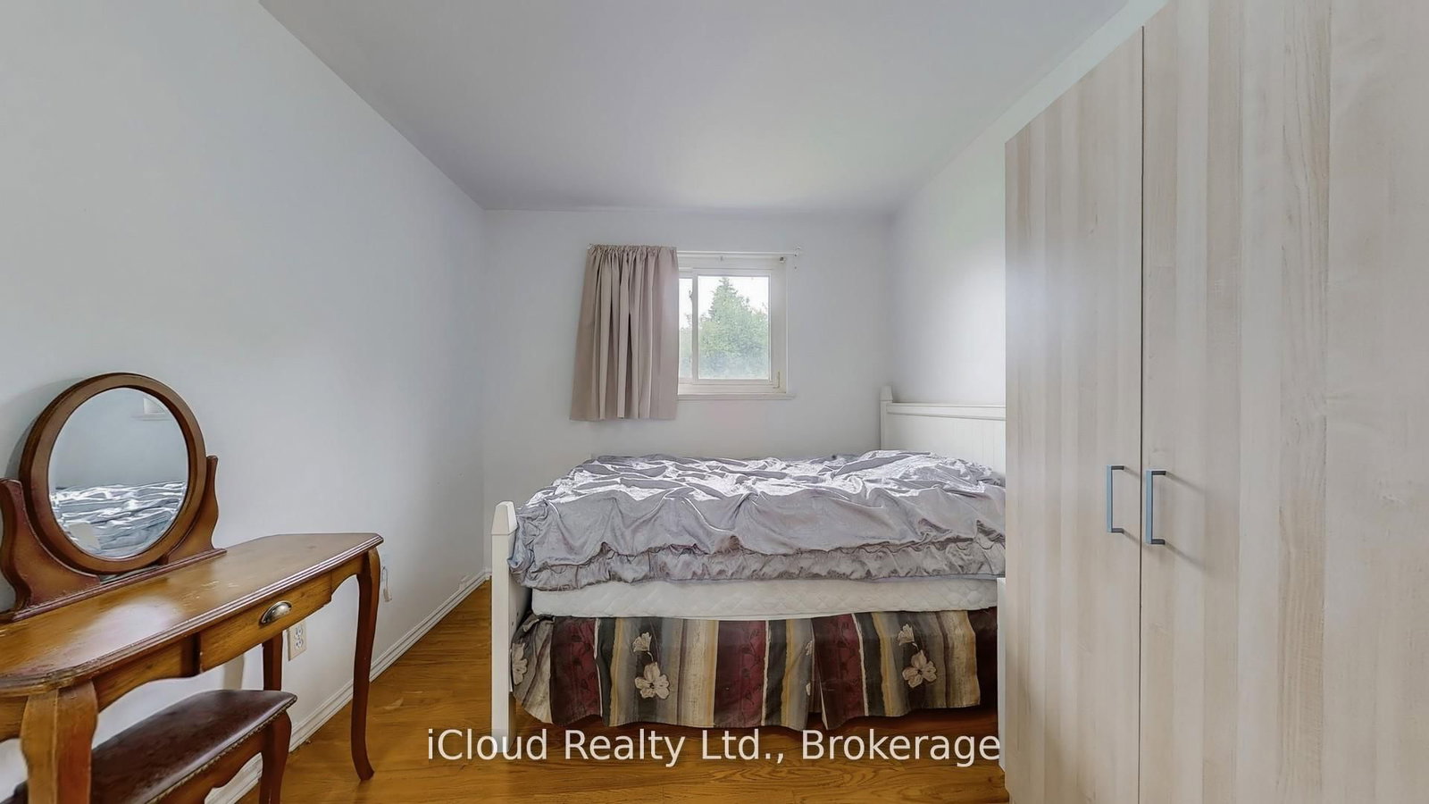 Semi-Detached House for sale at 19 Flamingo Crescent, Brampton, Ontario, L6T 2G4 - Southgate - MLS: W12787646