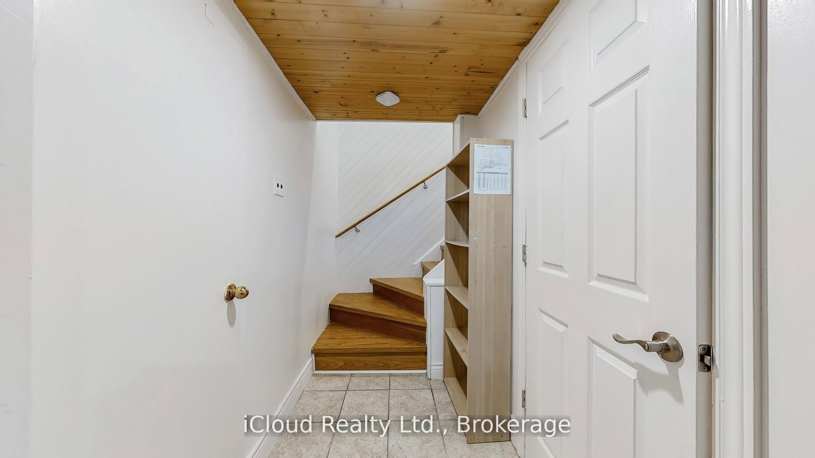 Semi-Detached House for sale at 19 Flamingo Crescent, Brampton, Ontario, L6T 2G4 - Southgate - MLS: W12787646