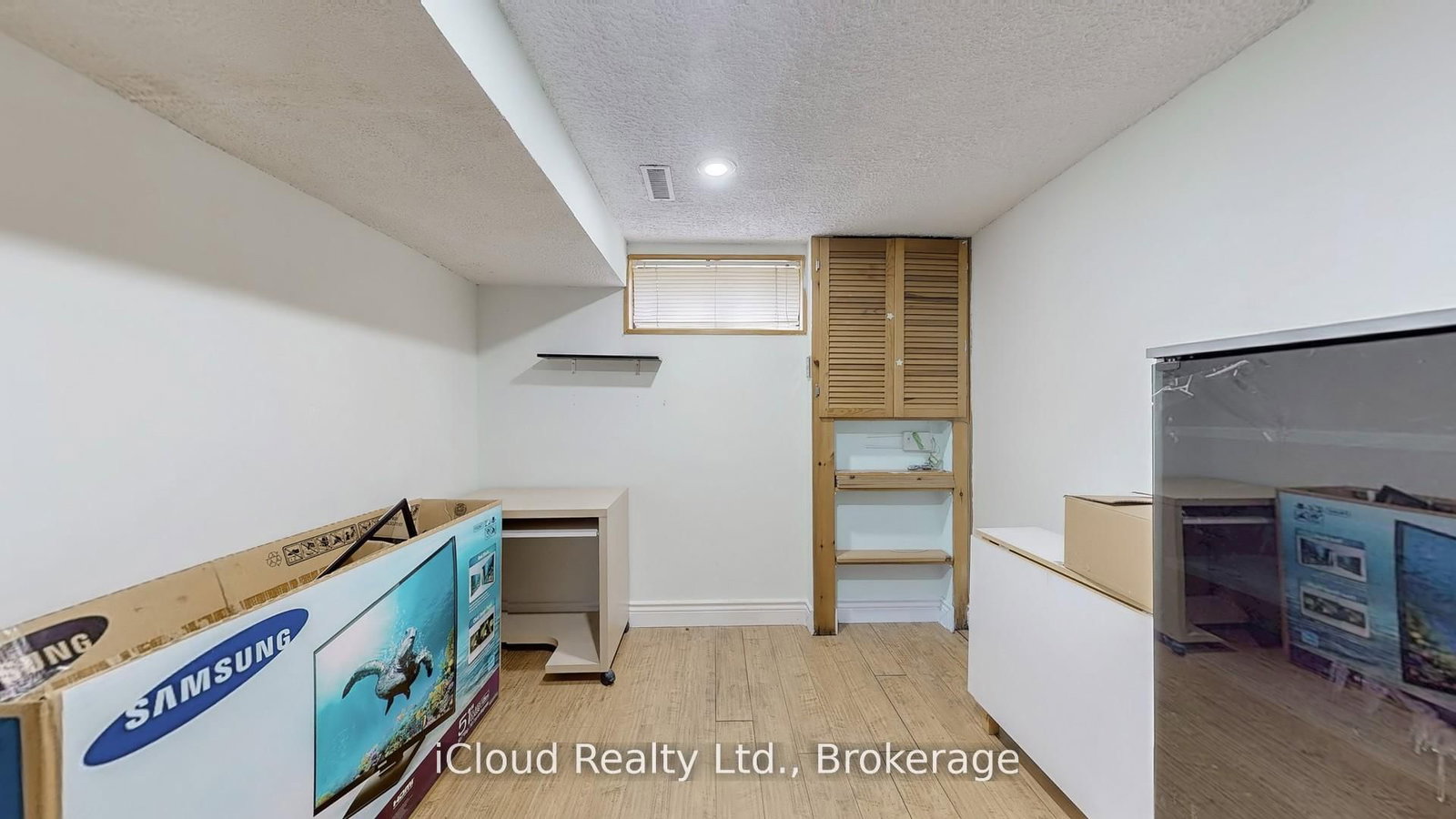 Semi-Detached House for sale at 19 Flamingo Crescent, Brampton, Ontario, L6T 2G4 - Southgate - MLS: W12787646