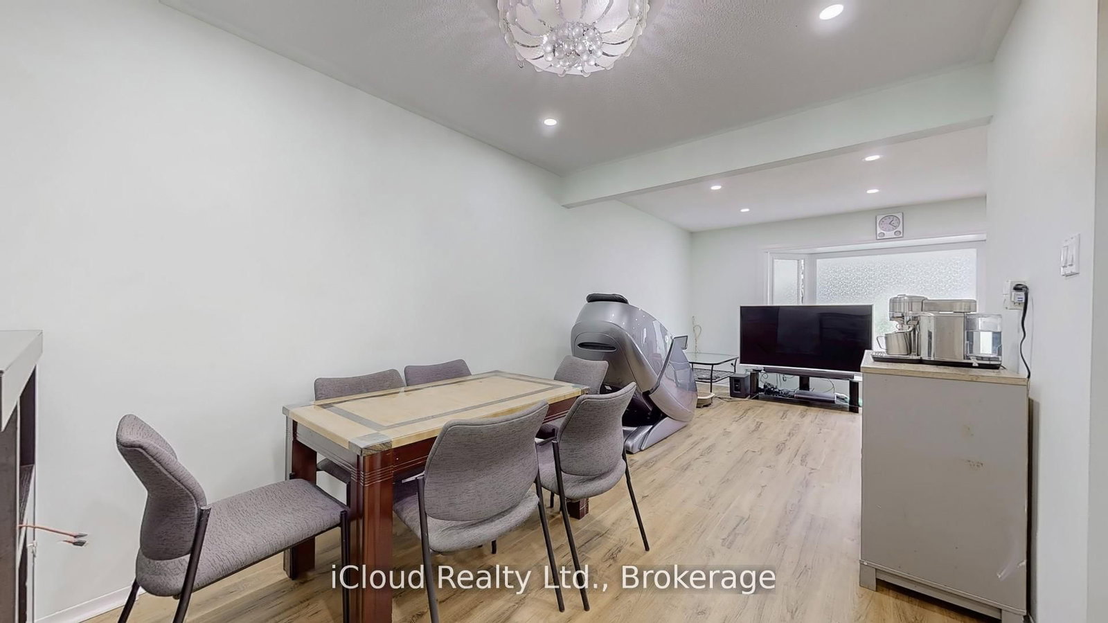 Semi-Detached House for sale at 19 Flamingo Crescent, Brampton, Ontario, L6T 2G4 - Southgate - MLS: W12787646