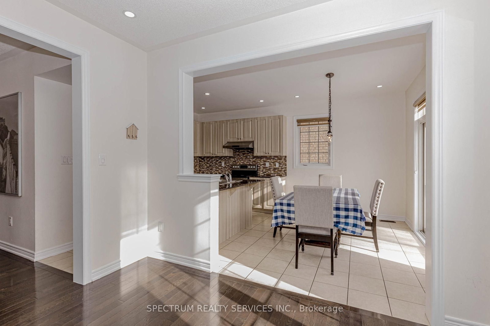 Detached House for sale at 75 Elmcrest Drive, Brampton, Ontario, L6Y 5Z1 - Credit Valley - MLS: W12788004