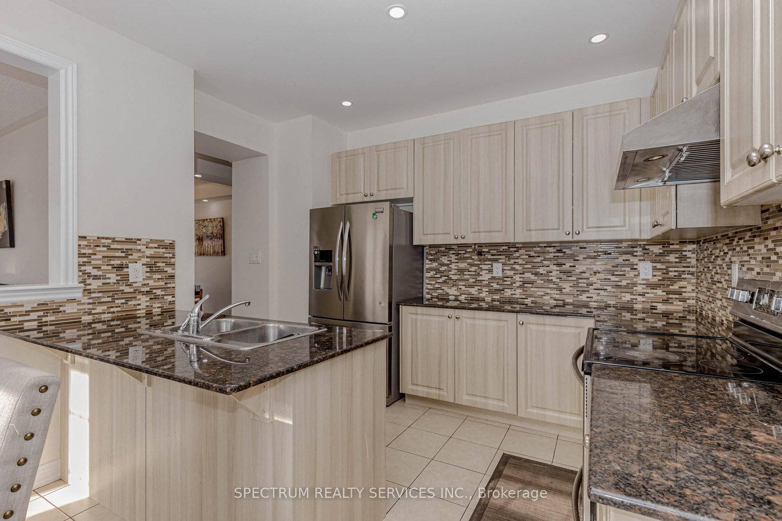 Detached House for sale at 75 Elmcrest Drive, Brampton, Ontario, L6Y 5Z1 - Credit Valley - MLS: W12788004