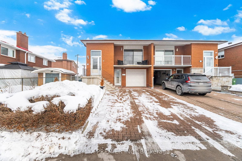 10 Sharpecroft Blvd, Toronto, M3J 3G1 | Image 2