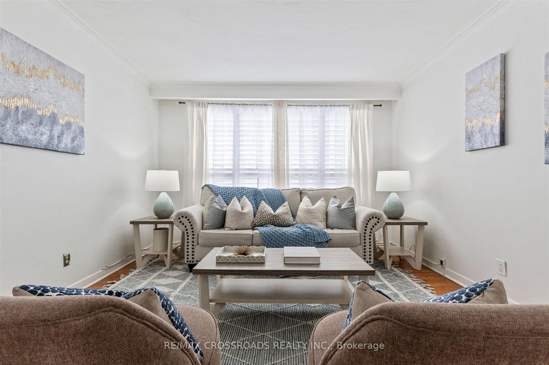 98 Willowridge Rd, Toronto, M9R 3Z4 | Image 2