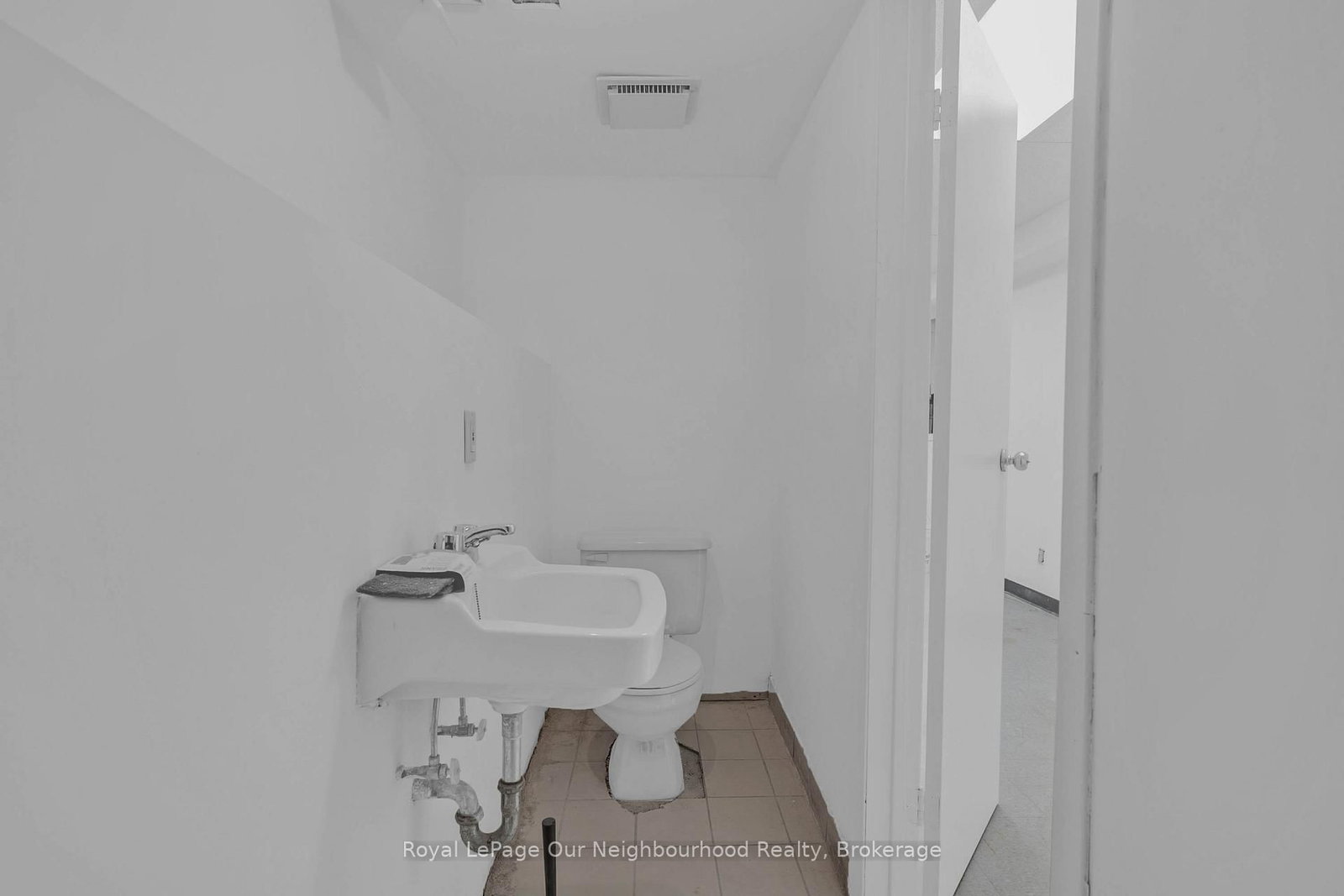 1224 King Street W, Unit Lower Level - Photo 11