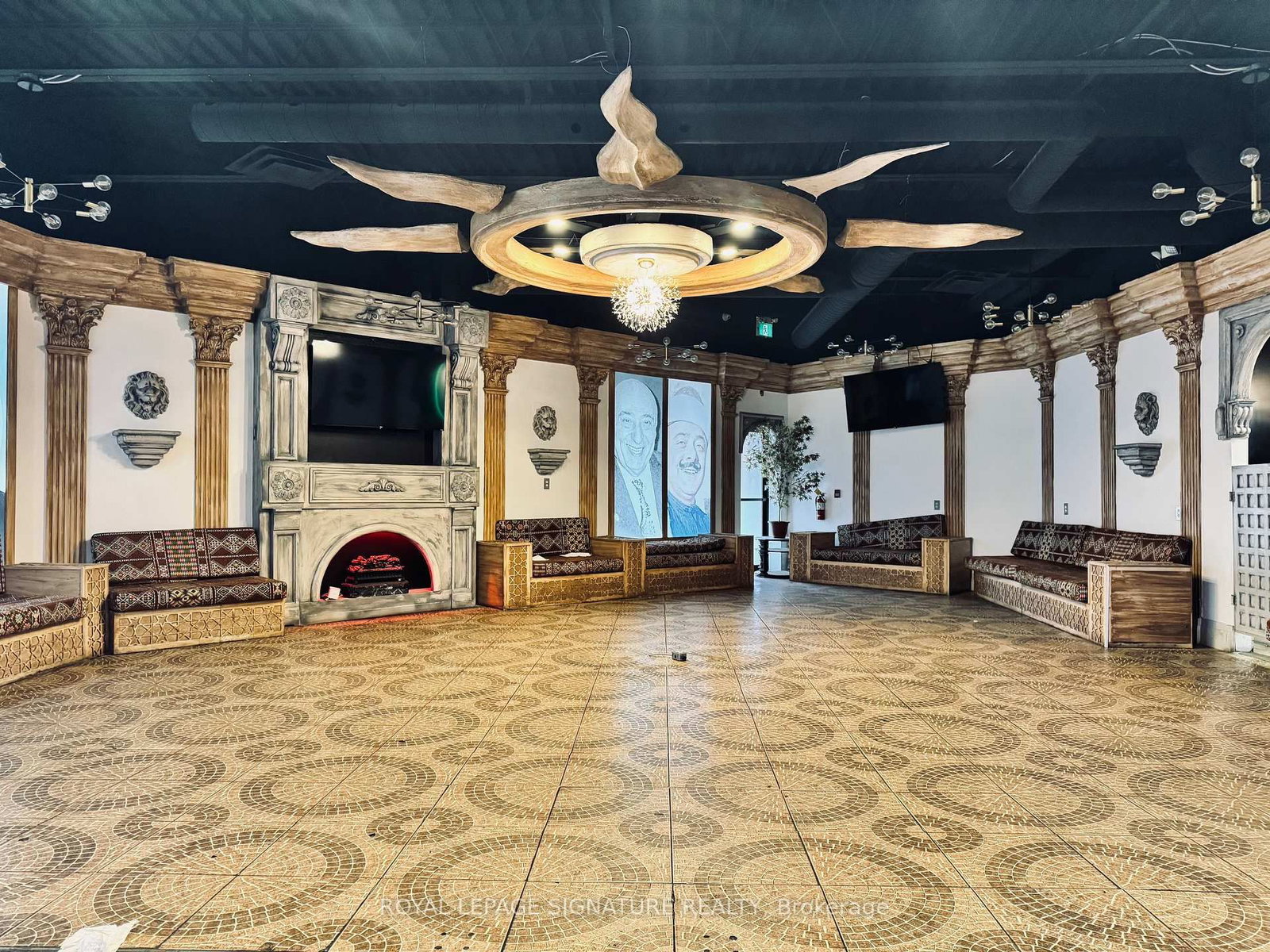 803 Dundas Street E - Photo 2