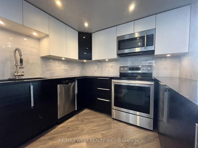 Unit 1007 — 300 Webb Drive — photo 3