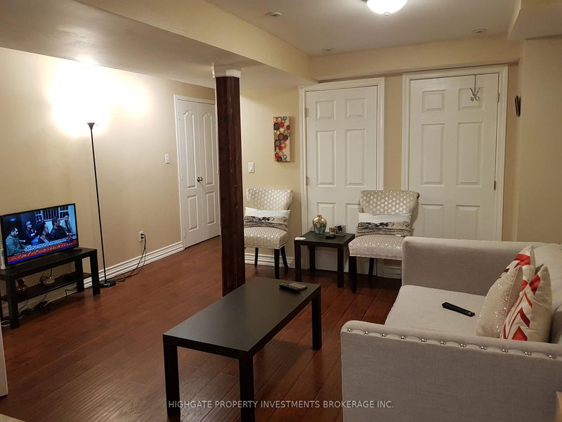 Bsmt - 208 Tiller Tr, Brampton, L6X 4T1 | Image 3