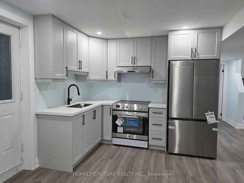 BSMT - 77 Martin Byrne Dr, Brampton, L6P 4C7 | Image 2