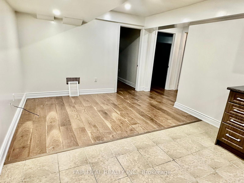 2 - 47 Snow Leopard Crt, Brampton, L6R 2L9 | Image 2