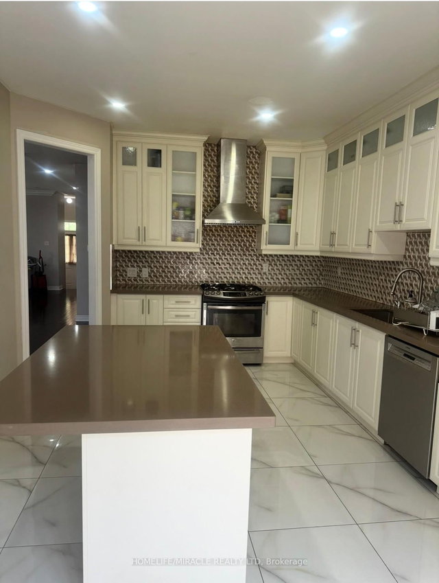 Upper - 30 Midnightsun Trail