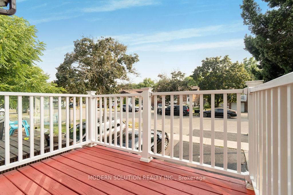 Semi-Detached House for sale at 142 Mill Street, Brampton, Ontario, L6X 2P2 - Downtown Brampton - MLS: W12790286