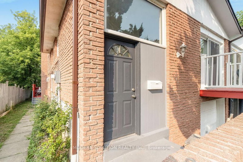 142 Mill St N, Brampton, L6X 2P2 | Image 2