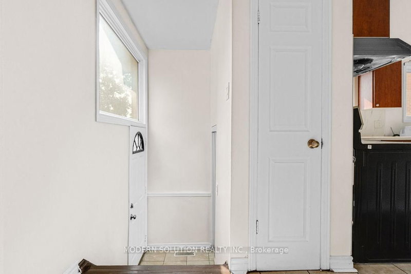 142 Mill St N, Brampton, L6X 2P2 | Image 3