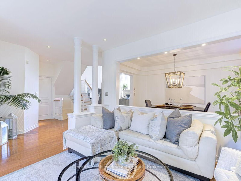 2301 Hertfordshire Way, Oakville, L6H 7M5 | Image 3