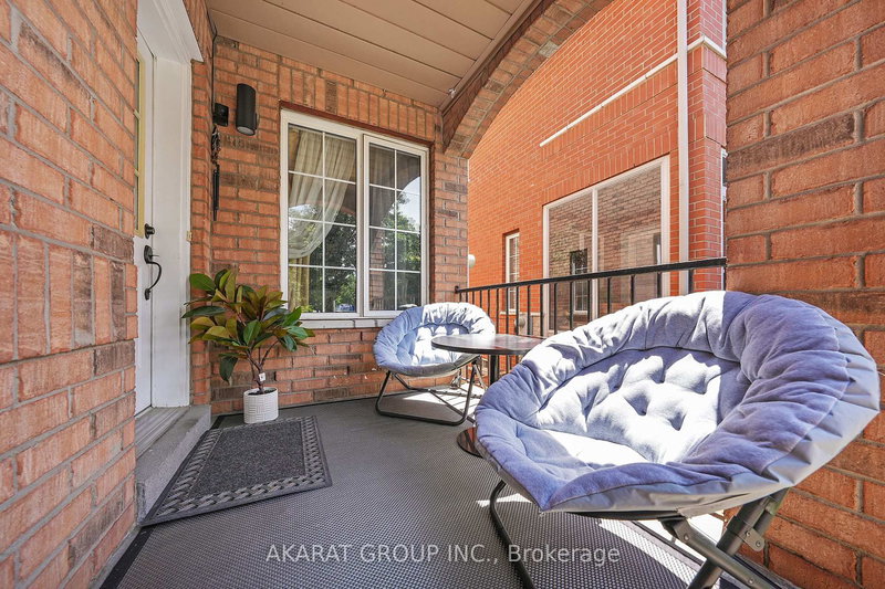 2365 Bankside Dr, Mississauga, L5M 6E3 | Image 3